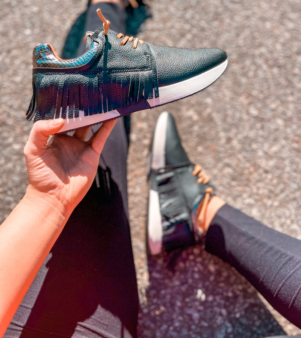 Pepa: Fringe Sneakers