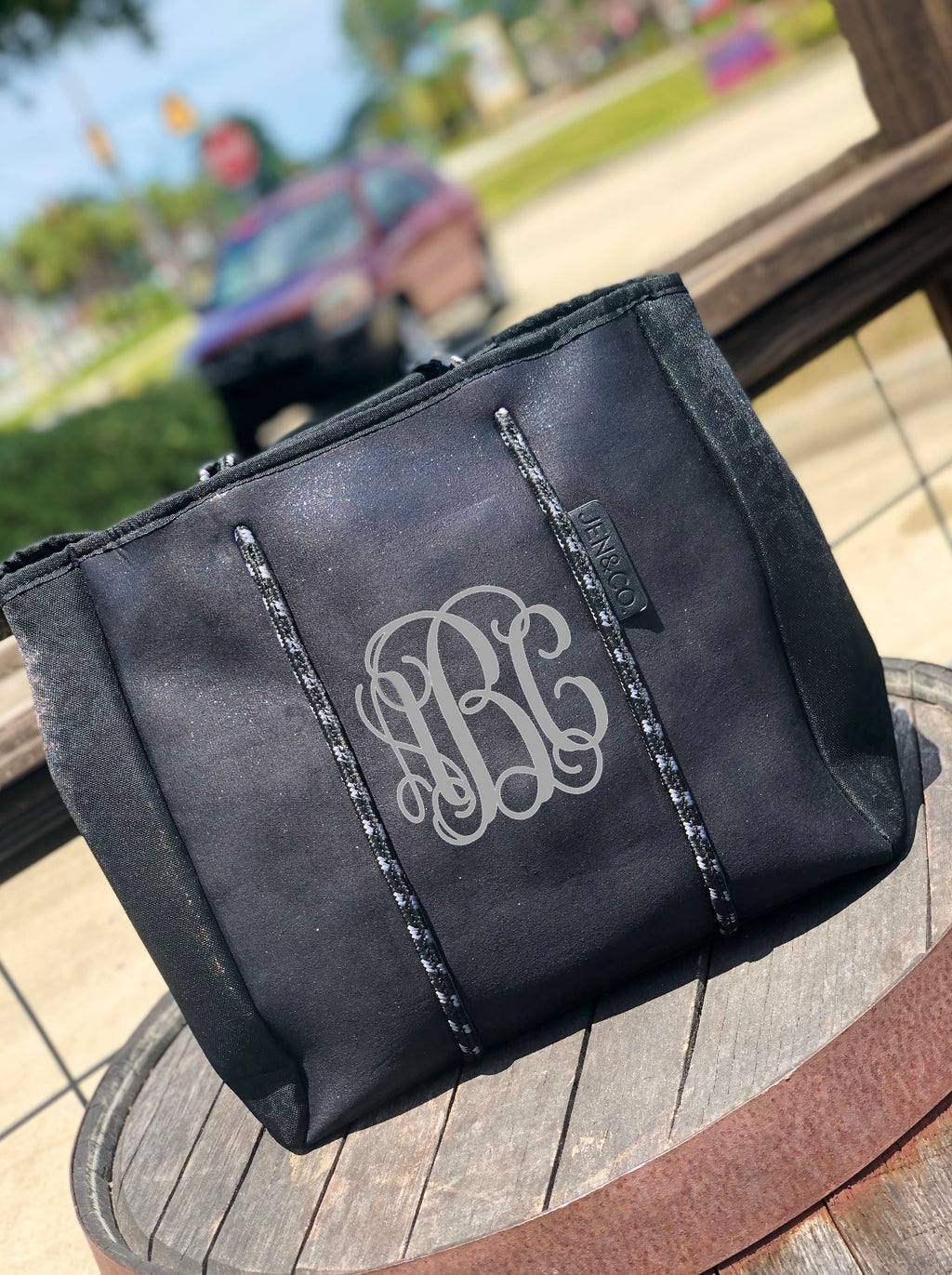 Meribella: Multifunctional Neoprene Tote