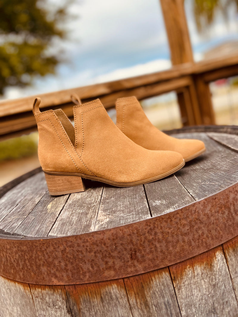 Caruso: Natural Suede Booties